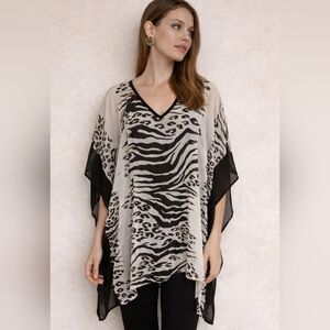 Chico’s Black & White Zebra Print Poncho L/XL NWT